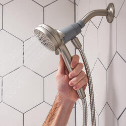 Moen Magnetix Engage 6 Spray Setting Brushed Nickel Handheld