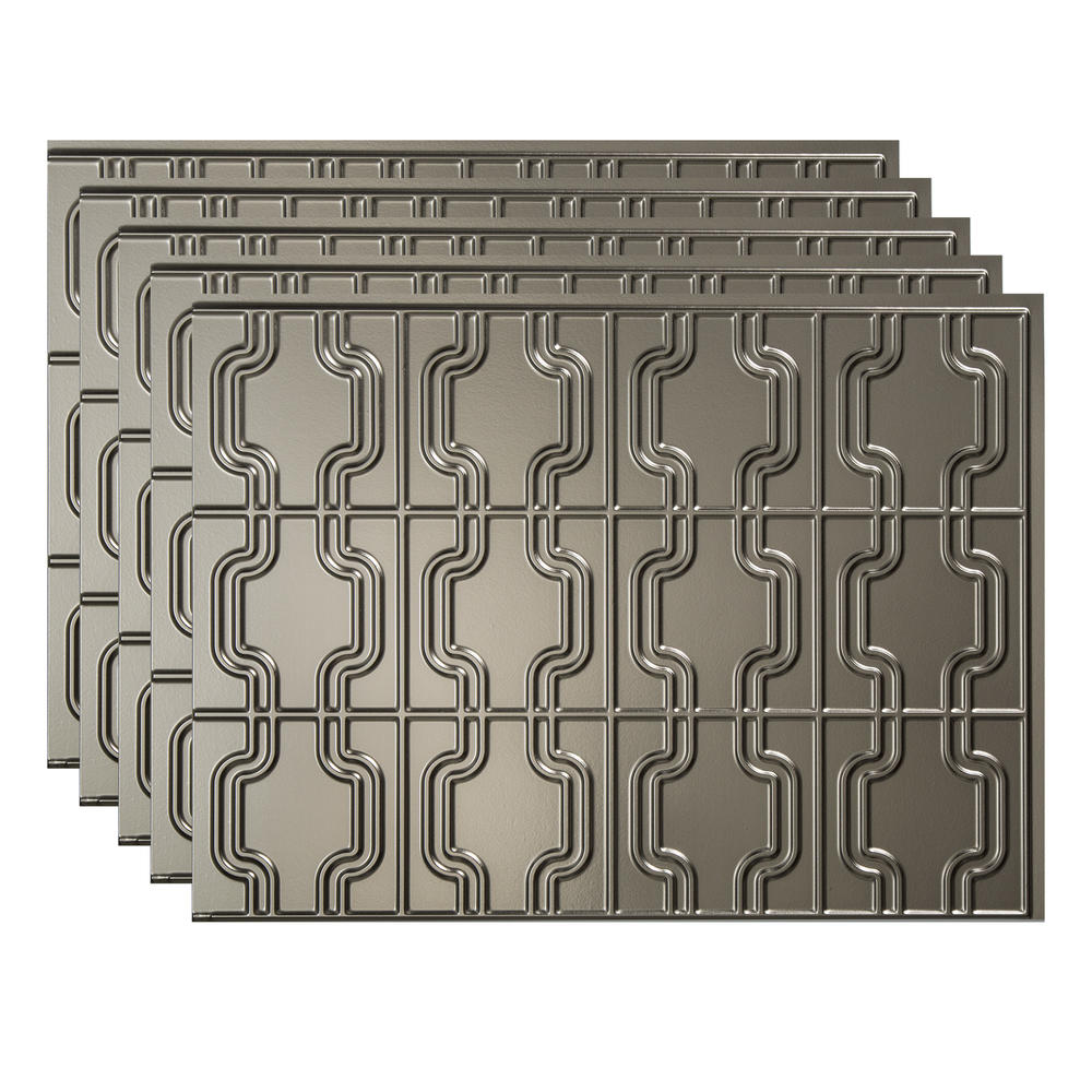 Fasade® Traditional 4 18