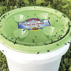 Fly Lid® 5-Gallon Bucket Fly Trap at Menards®