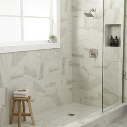 Ragno USA® Titus Hills Calacatta 12 x 11 Ceramic Mosaic Tile