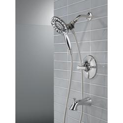 メル　2/4 Monitor® 14 Series Tub & Shower With In2ition® in Champagne