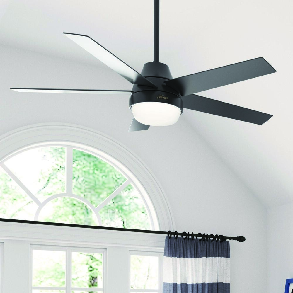 Hunter Aerodyne 52" Indoor Smart Ceiling Fan with Light - Thumbnail 3
