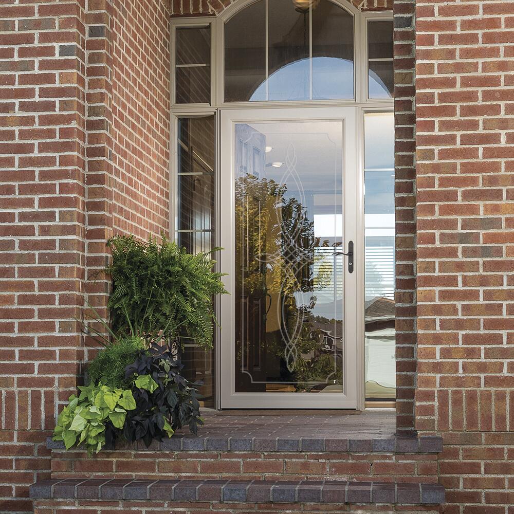 Larson® Lakeview 36 Larson® Lakeview 36