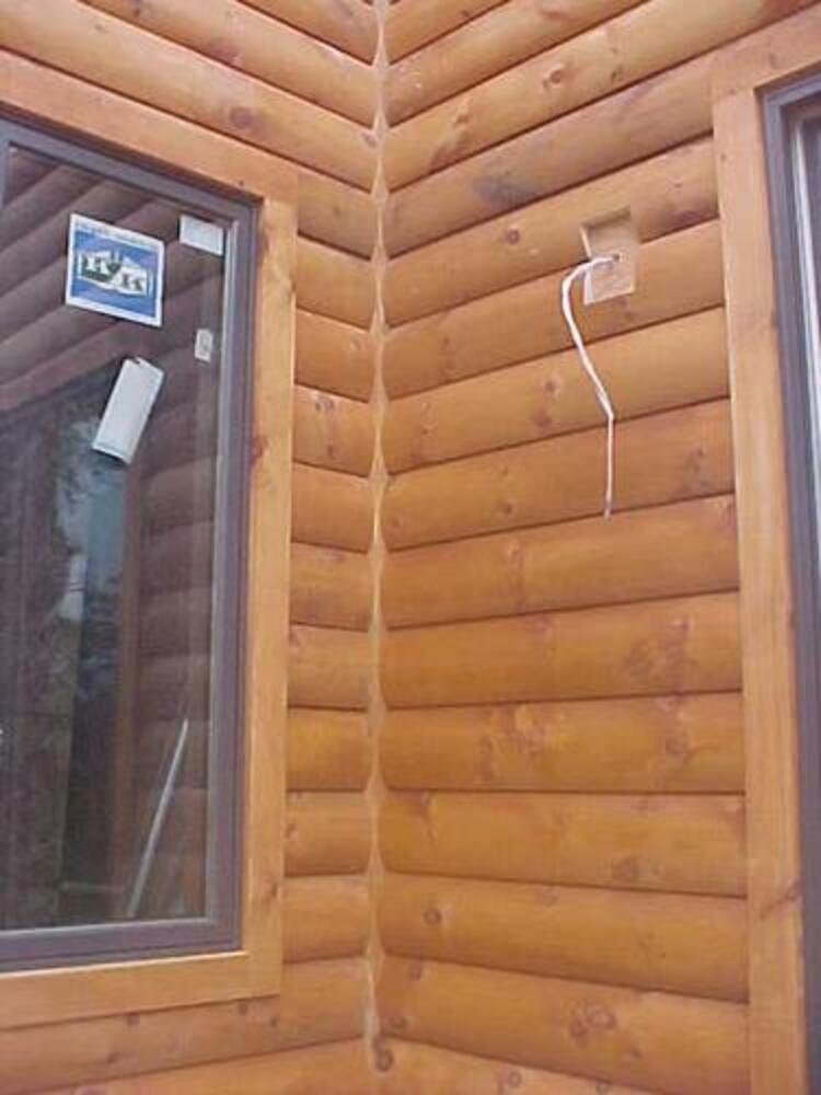 Meadow Valley 2-1/4 x 2-1/4 x 8' Red Cedar Inside Corner Trim Meadow Valley 2-1/4 x 2-1/4 x 8' Red Cedar Inside Corner Trim
