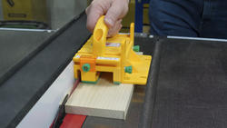 MicroJig GRR-RIPPER Plus Pushblock With SafeRip Kit & Green GRR-RIP – Model GR-100