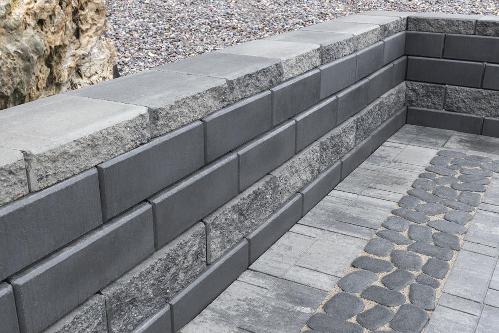 6 x 18 Charcoal Smooth Corbyn Retaining Wall Block