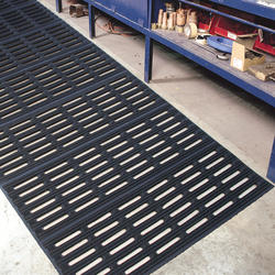 Rhino Anti-Fatigue Mats Industrial Black Reflex® Heavy Duty 3' x 5' Anti-Fatigue  Mat at Menards®