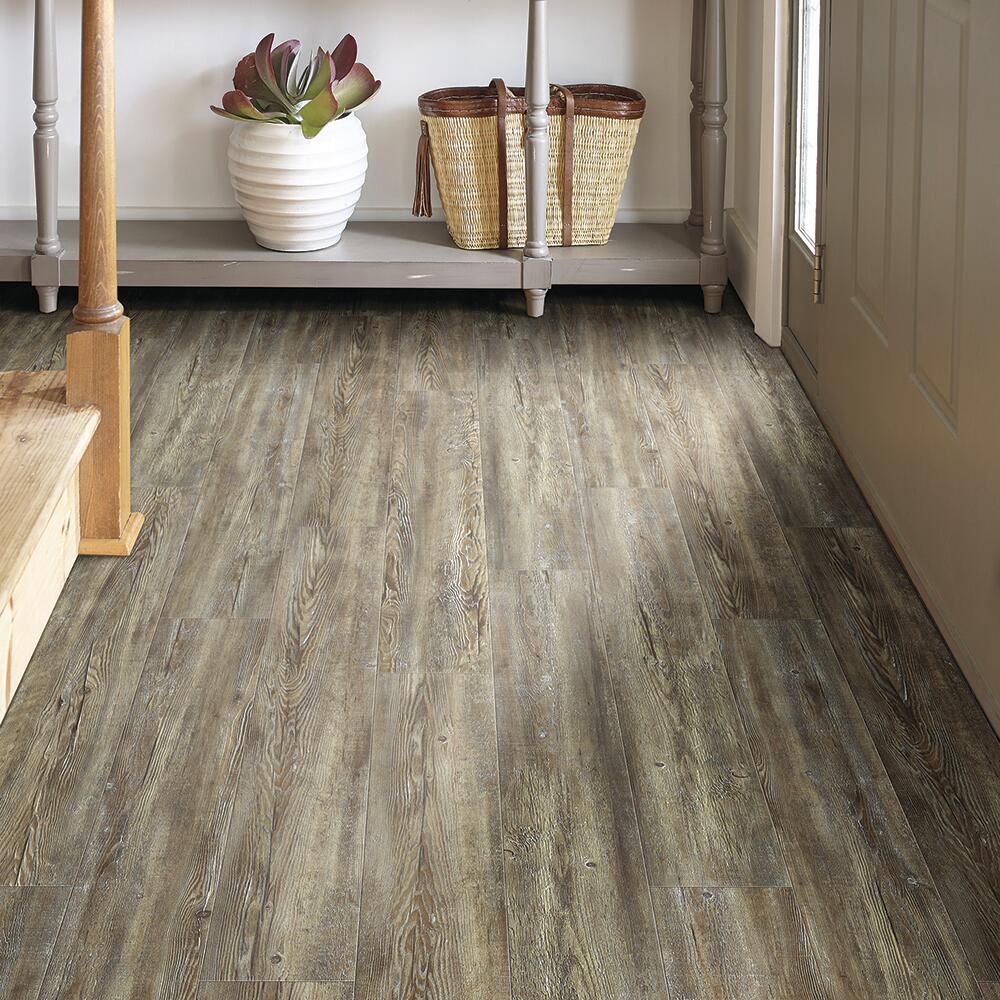 Shaw® Hillview Classic Barnboard 6.92