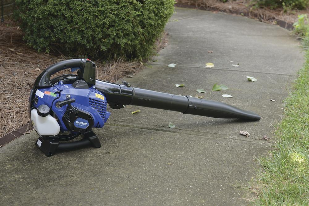 Wild Badger Power Gas Leaf Blower