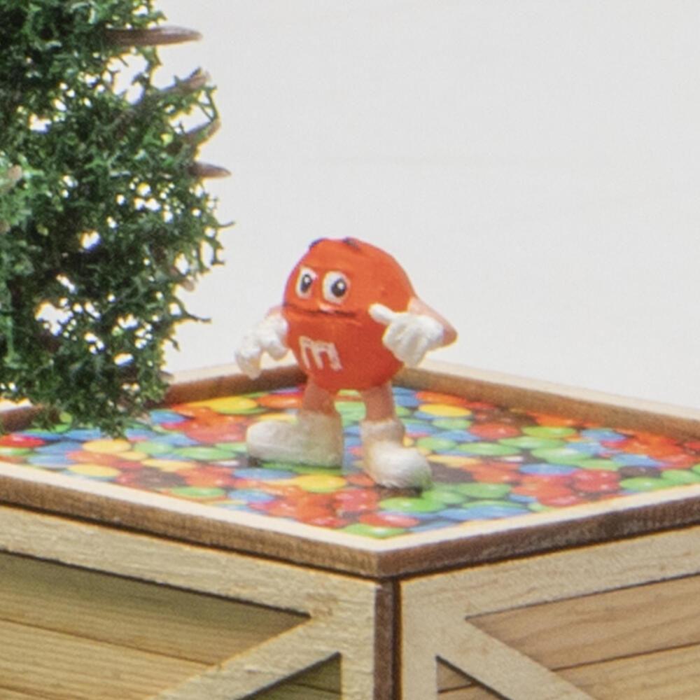 HO Scale M&Ms® UFO Scene at Menards®