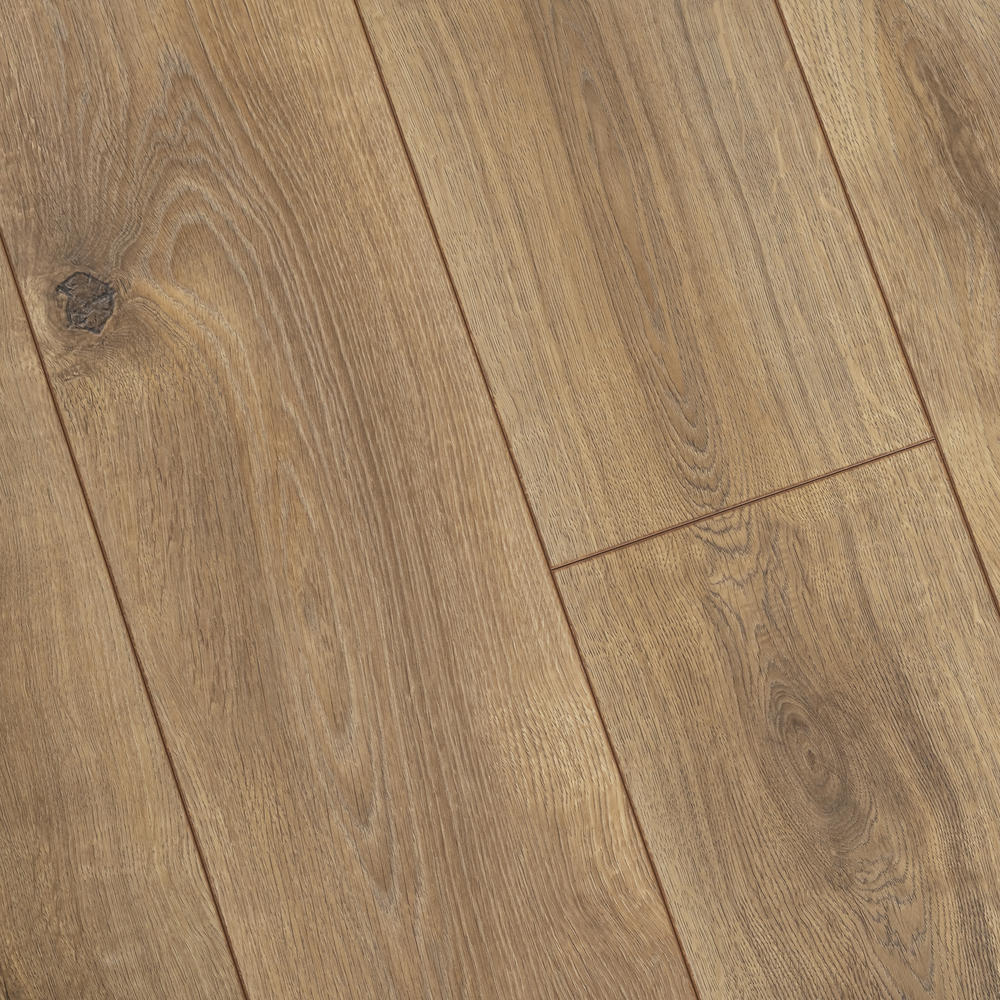 Pergo® Classics Summer Oak 7-1/2 x 47-1/4 Attached Pad Laminate Flooring (22.09 sq.ft/ctn)