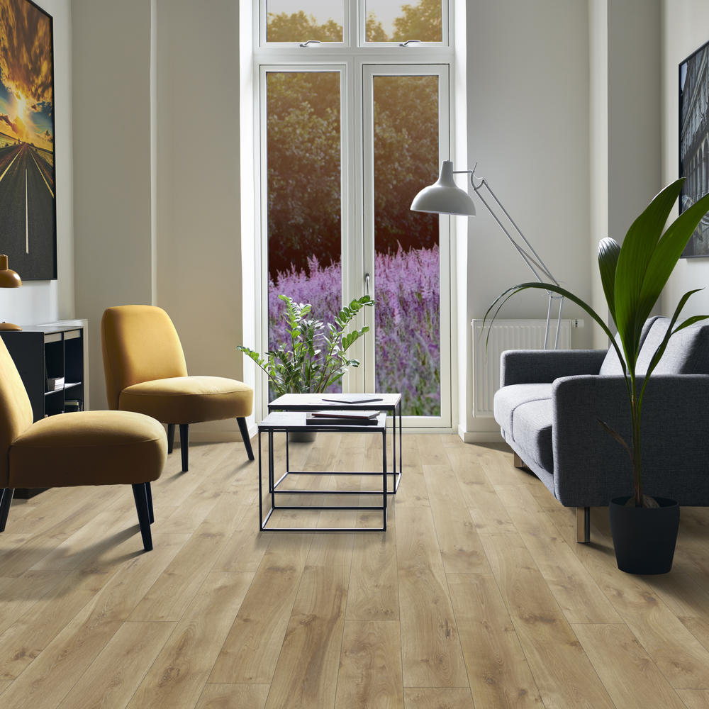 Pergo® Classics Summer Oak 7-1/2 x 47-1/4 Attached Pad Laminate Flooring (22.09 sq.ft/ctn)