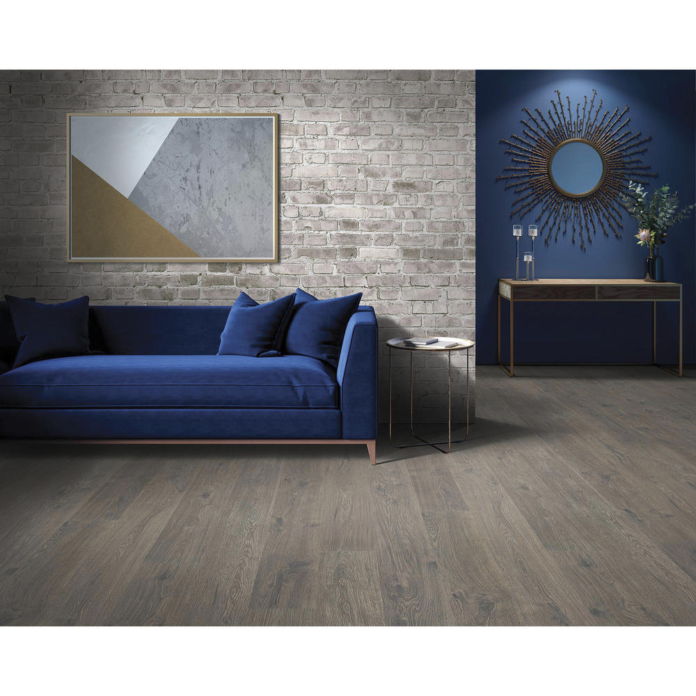 Pergo® Xtra Heirloom Teak 7-1/2 x 47-1/4 Waterproof Attached Pad Laminate Flooring (19.63 sq.ft/ctn)