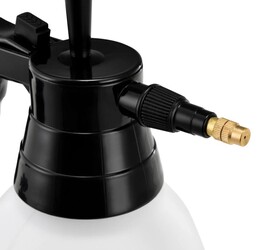 2-Liter All-Purpose Handheld Sprayer at Menards