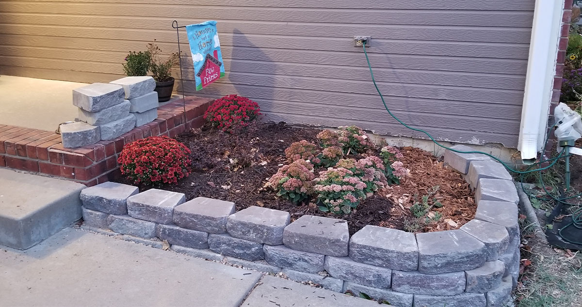 Flower Bed Edging Project by Lisa at Menards®