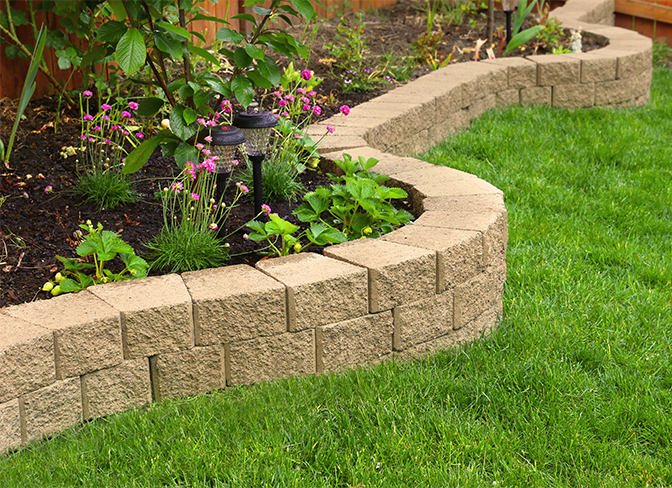 Flax mulch, one of the brightest plant mulches for the garden