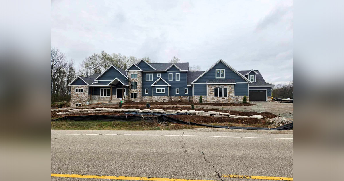 SherwinWilliams Lap Siding Project by Eric at Menards®